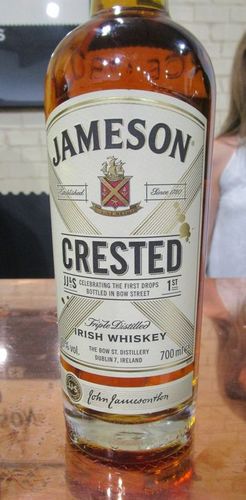 jameson_crested_2016_40_red jameson_crested_2016_40_red