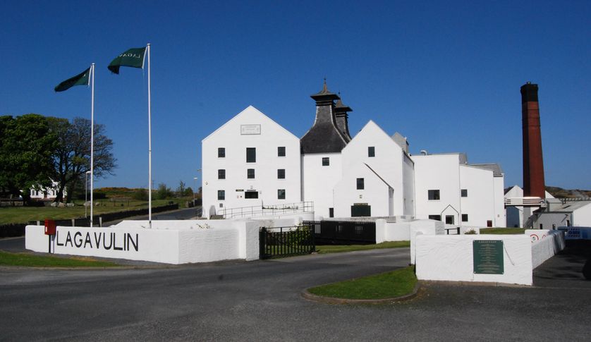 LAGAVULIN_distillery