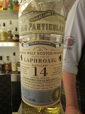 laphroaig_14_a_2001_feis_ile_2015_dl_op_48.4_com