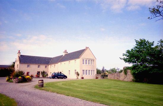 r_glenmorangie_cadboll_house_res_gs_2002_vue_gen