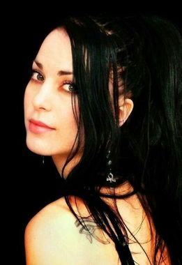 aleah_stanbridge_portrait_pic_red aleah_stanbridge_portrait_pic_red
