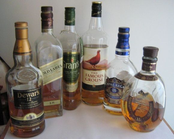 group_of_blended_whiskies_2013.2